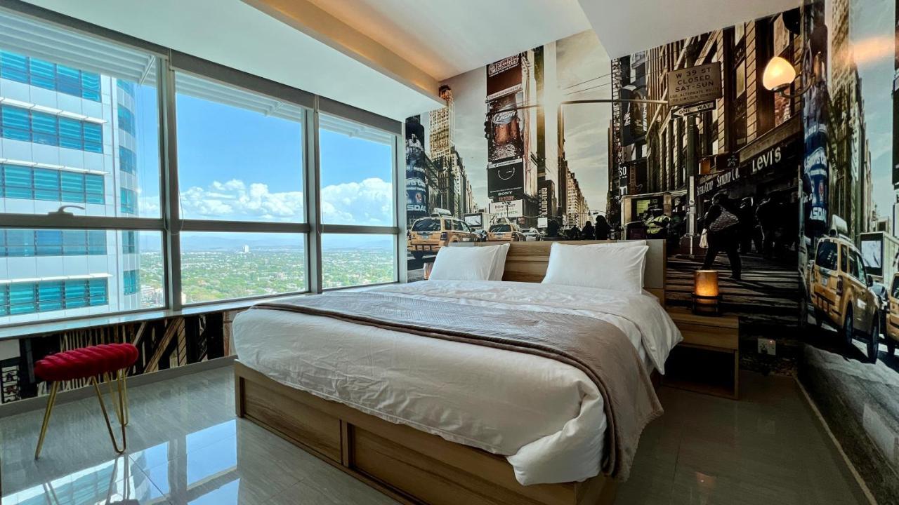 Centaurus Apartment City View Three Beds 이슬라마바드 외부 사진