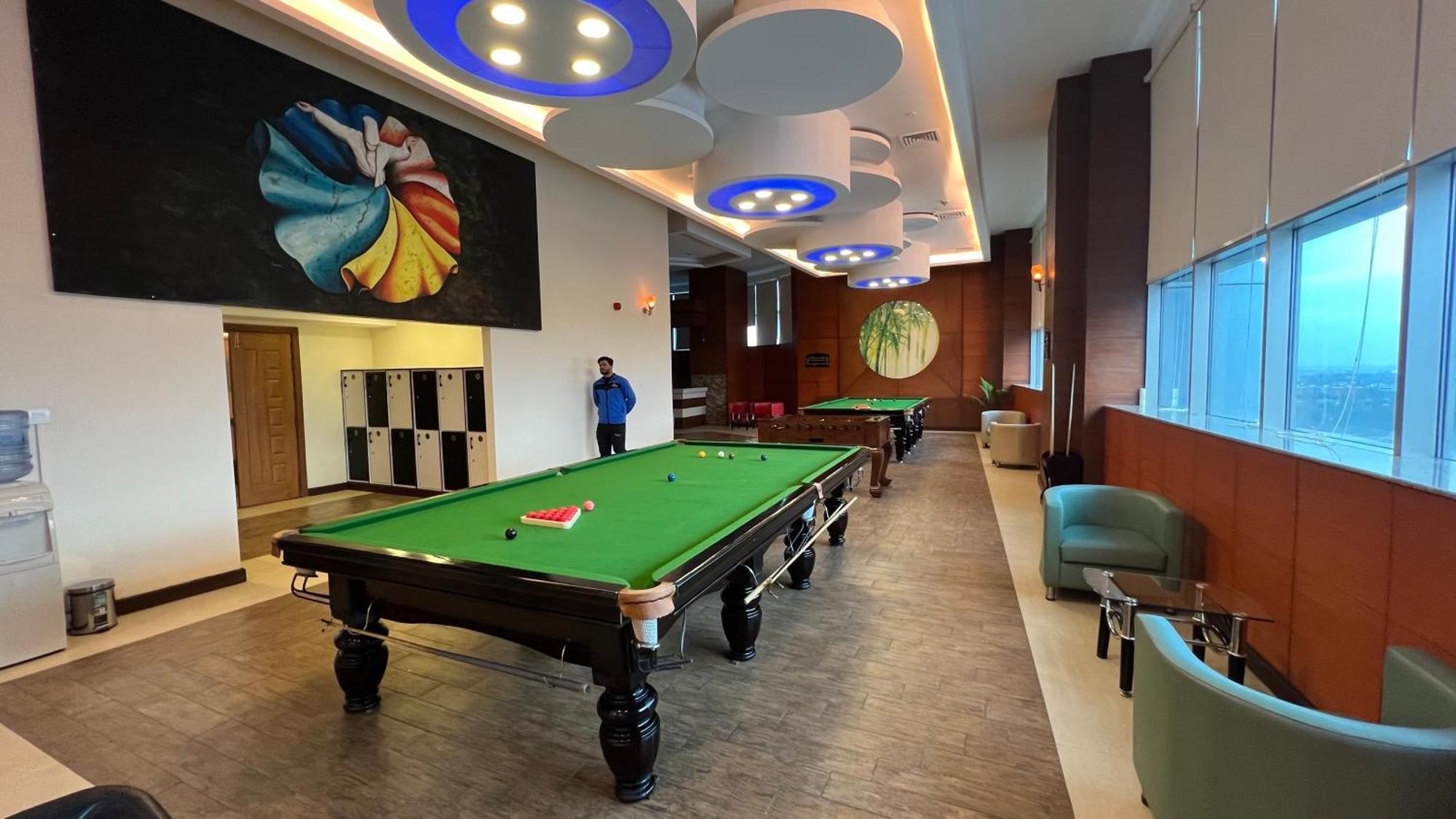 Centaurus Apartment City View Three Beds 이슬라마바드 외부 사진