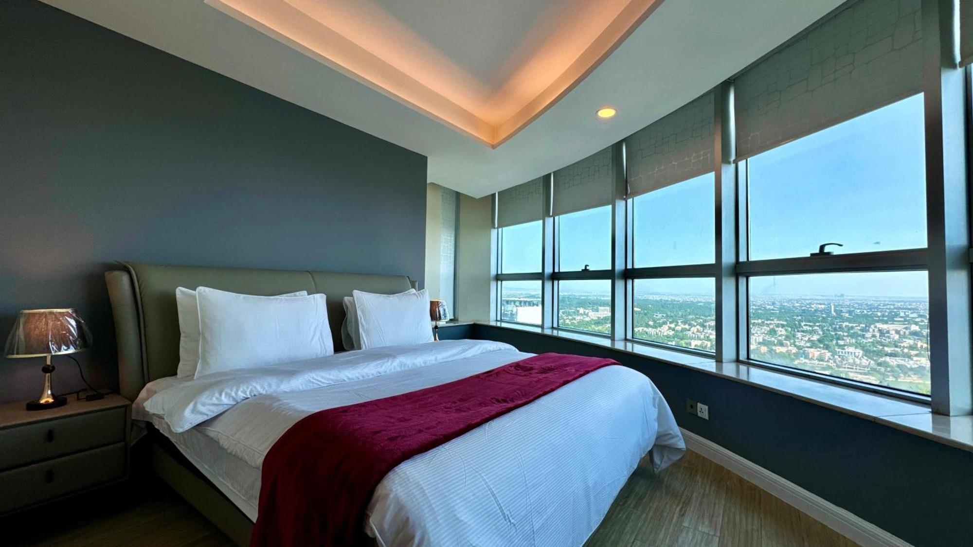 Centaurus Apartment City View Three Beds 이슬라마바드 외부 사진