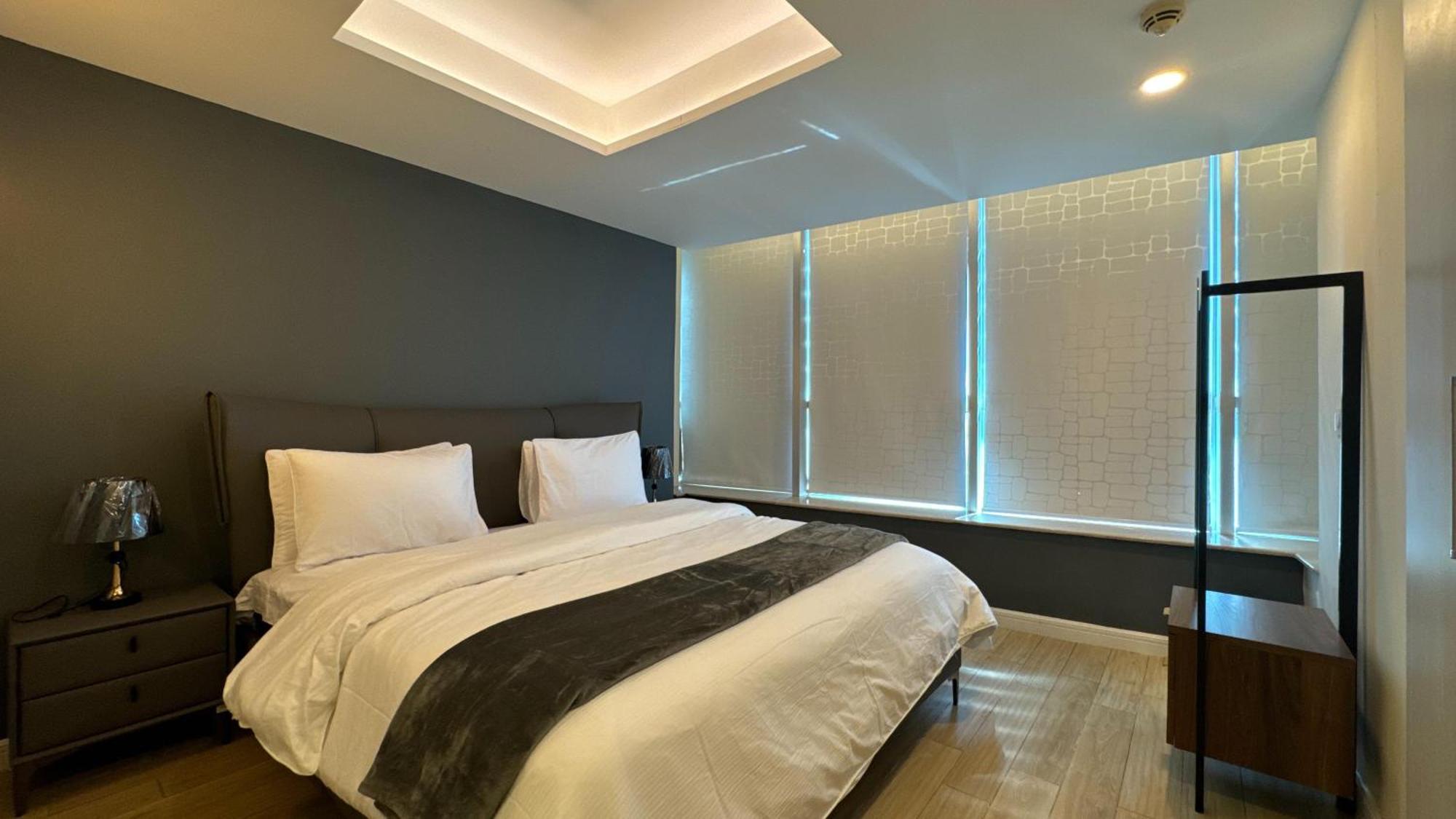 Centaurus Apartment City View Three Beds 이슬라마바드 외부 사진